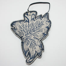 Load image into Gallery viewer, Hanging Acanthus Lavender Bags