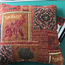 Load image into Gallery viewer, Cushions