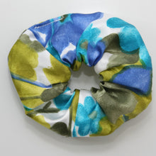 Load image into Gallery viewer, Scrunchies - Small