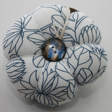Load image into Gallery viewer, Pin Cushions