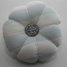 Load image into Gallery viewer, Pin Cushions