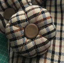 Load image into Gallery viewer, Pin Cushions